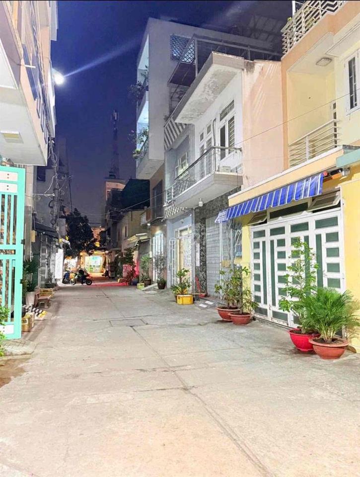 Hẻm 6m Nguyễn Sơn, 3 Tấm, 6 x 18m, 4 Phòng Ngủ, 4wc, sân Thượng