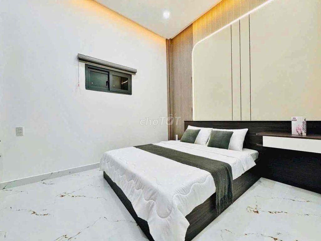 Mặt Tiền Khu HIỀN VƯƠNG, 4 Tấm, 4 x 18m, 5 Phòng Ngủ, 5 wc, sân Thượng