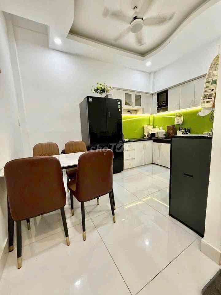 Hẻm 5m Kênh Tân Hoá & Âu Cơ, 2 Tấm, 4 x 16m, 2 Phòng Ngủ, 3 wc