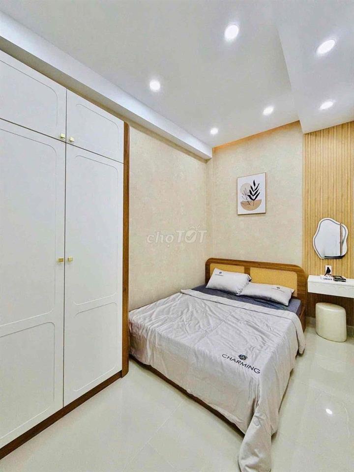 Hẻm 6m Thạch Lam, 2 Tấm, 4 x 18m, 3 Phòng Ngủ, 3 wc
