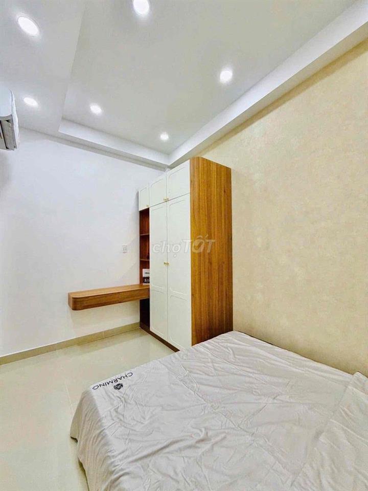 Hẻm 6m Thạch Lam, 2 Tấm, 4 x 18m, 3 Phòng Ngủ, 3 wc