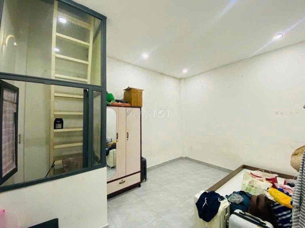 Nội Thất Đầy Đủ !! Hẻm 6m Tân Sơn Nhì, 3 Tấm, 4 x 18m, 4 Phòng, 4 wc