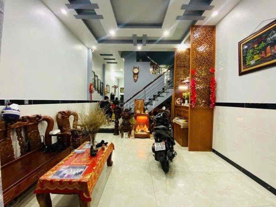 Nội Thất Đầy Đủ !! Hẻm 6m Tân Sơn Nhì, 3 Tấm, 4 x 18m, 4 Phòng, 4 wc