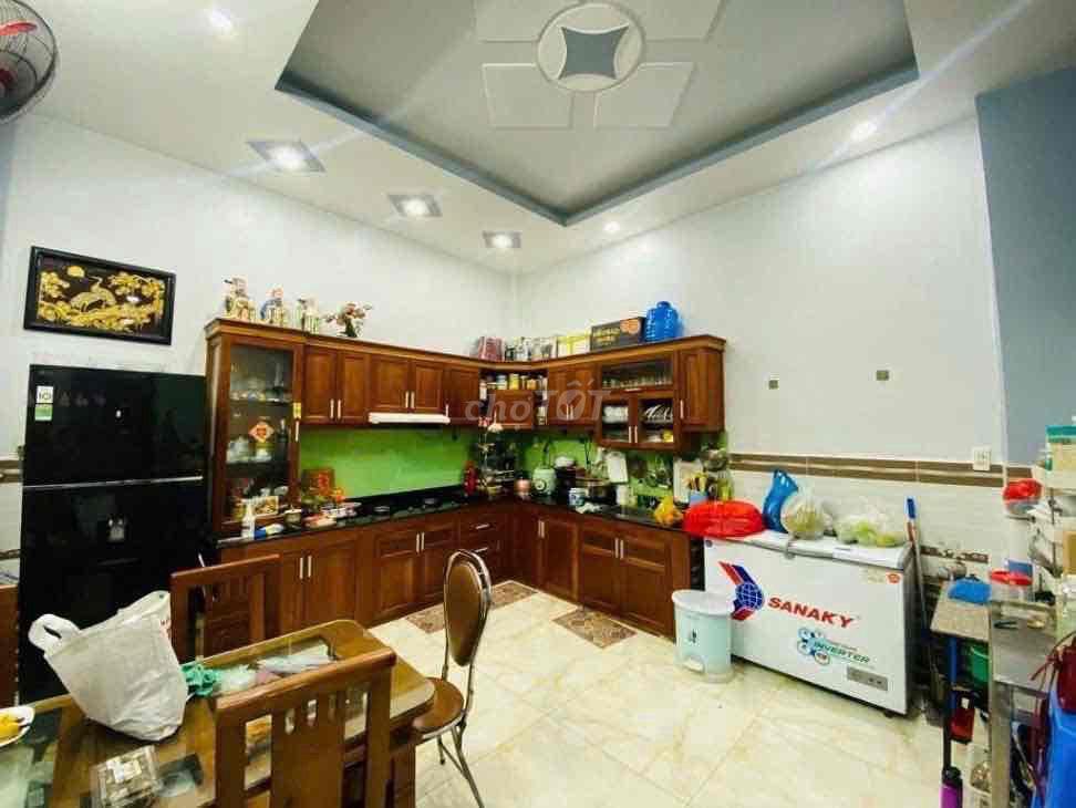 Nội Thất Đầy Đủ !! Hẻm 6m Tân Sơn Nhì, 3 Tấm, 4 x 18m, 4 Phòng, 4 wc