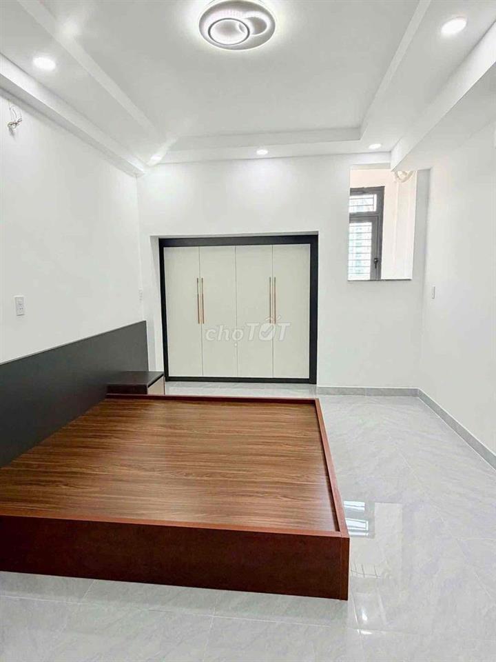 Hẻm 6m Thông Tân Kỳ Tân Quý, 4 Tấm, 4 x 22m, 5 Phòng Ngủ, 5 wc, sân Th