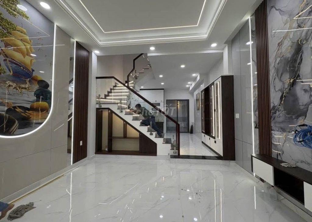 HẺM 10m KHU VIP TÂN SƠN NHÌ, 6x15m_ĐÚC 3.5 TẤM MỚI, 4PN, 3WC, S.Thượng