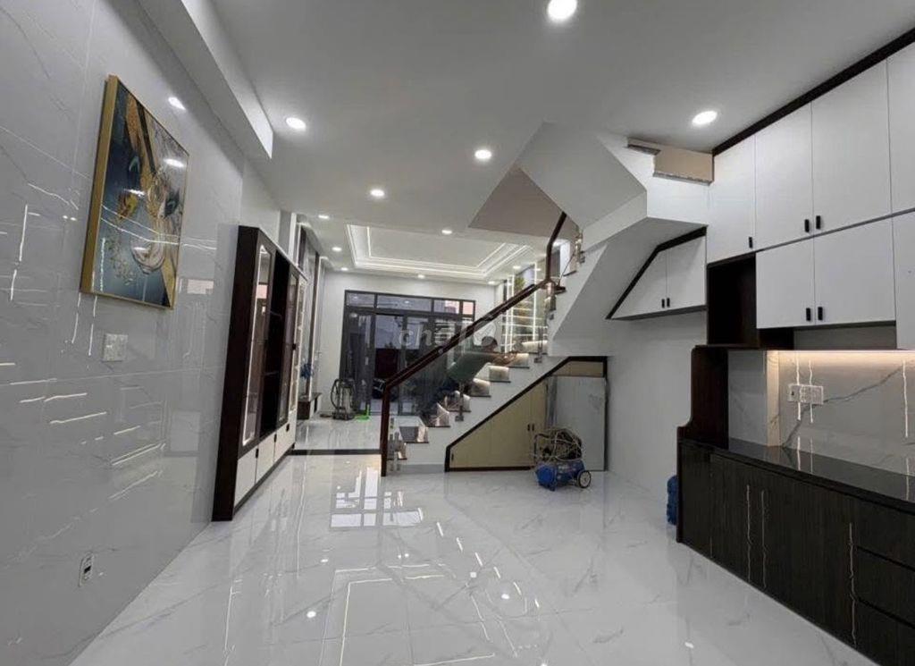 HẺM 10m KHU VIP TÂN SƠN NHÌ, 6x15m_ĐÚC 3.5 TẤM MỚI, 4PN, 3WC, S.Thượng