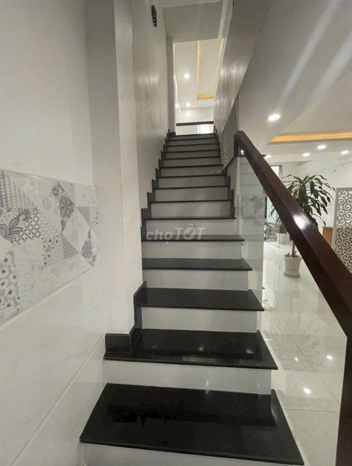 HẺM THÔNG 10m GÒ DẦU_TÂN SƠN NHÌ_5x21m_ĐÚC 4 TẤM 5PN_Xe hơi Đỗ Cửa