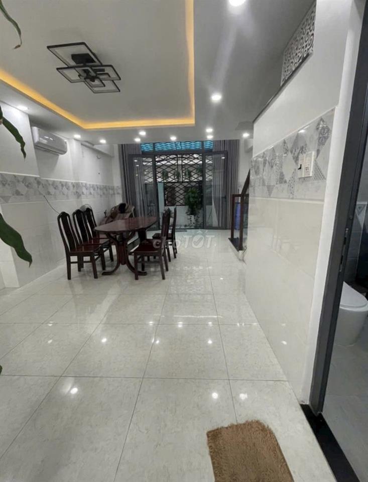 HẺM THÔNG 10m GÒ DẦU_TÂN SƠN NHÌ_5x21m_ĐÚC 4 TẤM 5PN_Xe hơi Đỗ Cửa