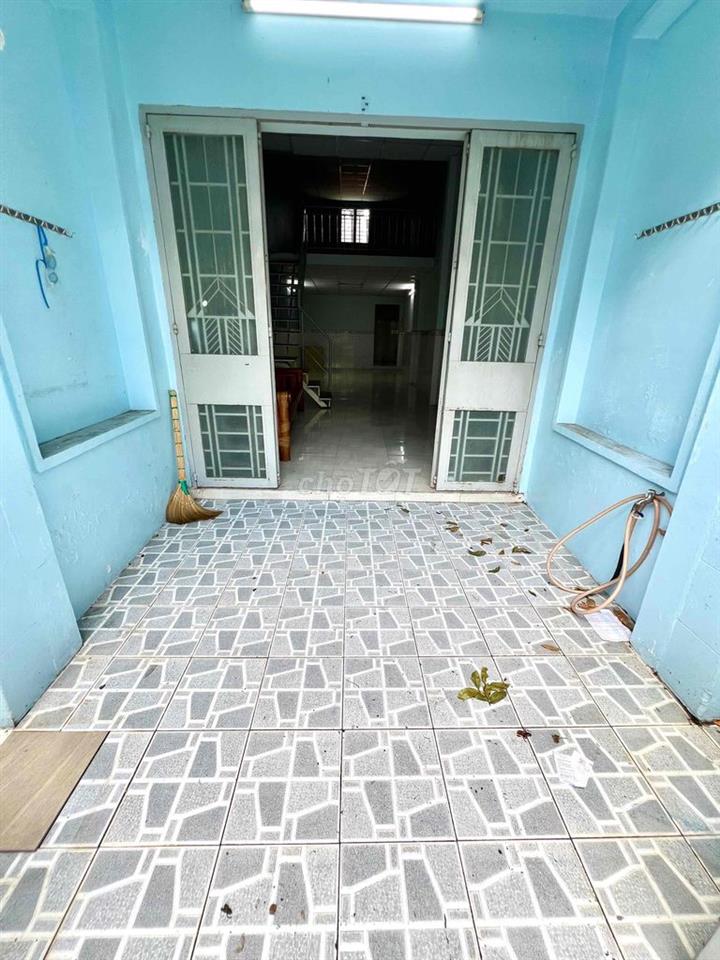 Cho thuê nhà mt kinh doanh p Phú Thọ Hoà 4x20m 1 lầu 11tr