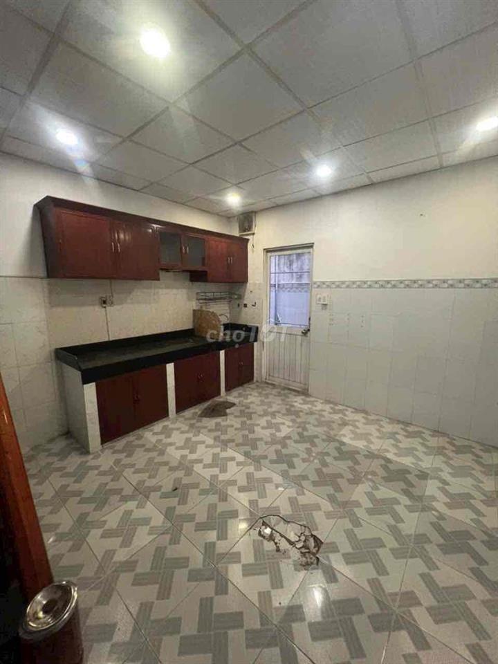 cho thuê nhà 6x25m gác lửng điện 3f trệt trống suốt 16tr