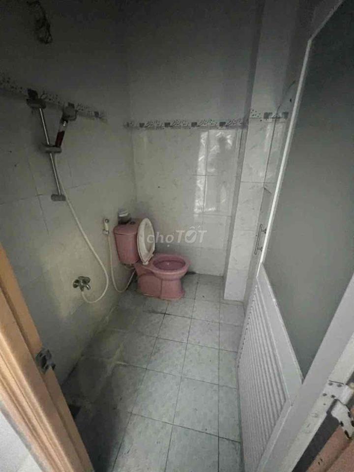 cho thuê nhà 6x25m gác lửng điện 3f trệt trống suốt 16tr