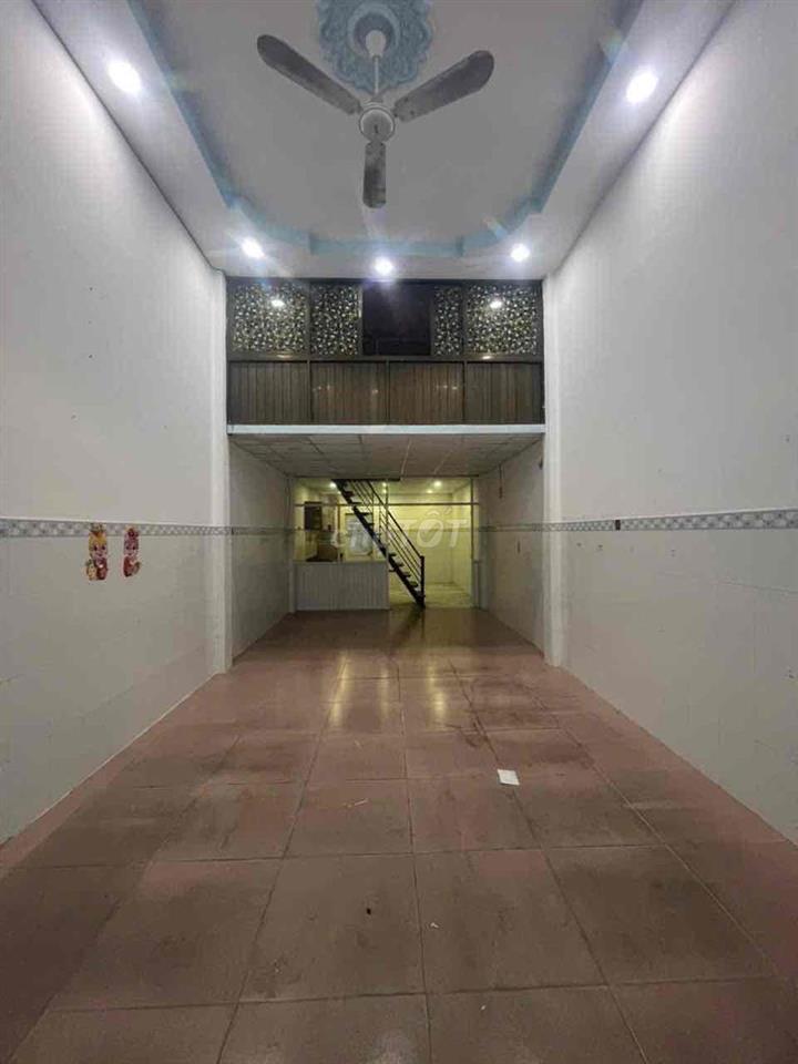 cho thuê nhà 6x25m gác lửng điện 3f trệt trống suốt 16tr