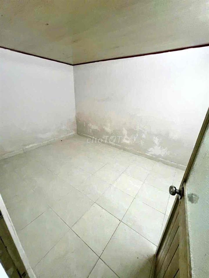 Cho thuê nhà hẻm xe tải 3.5x10m gác lửng điện nước giá chính.6 triệu