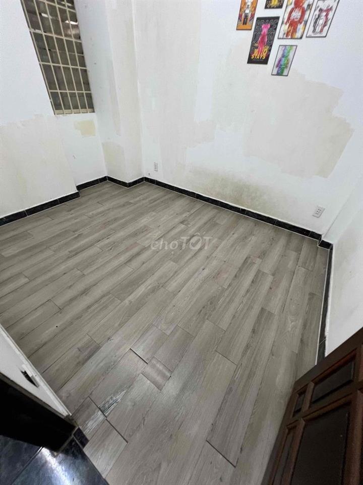 Cho Thuê nhà kho 8x18m trống suốt 22tr