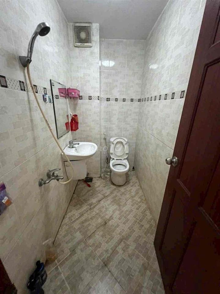 Cho thuê nhà hẻm xe hơi hương lộ 2.4x16m 2 lầu sân thượng 4pn 3wc 12tr
