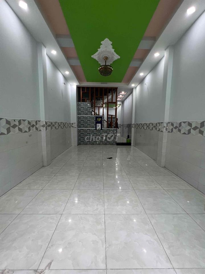 Cho thuê nhà hẻm xe tải khu Nguyễn sơn 4.1x20m 3 lầu 4pn 5wc 15tr