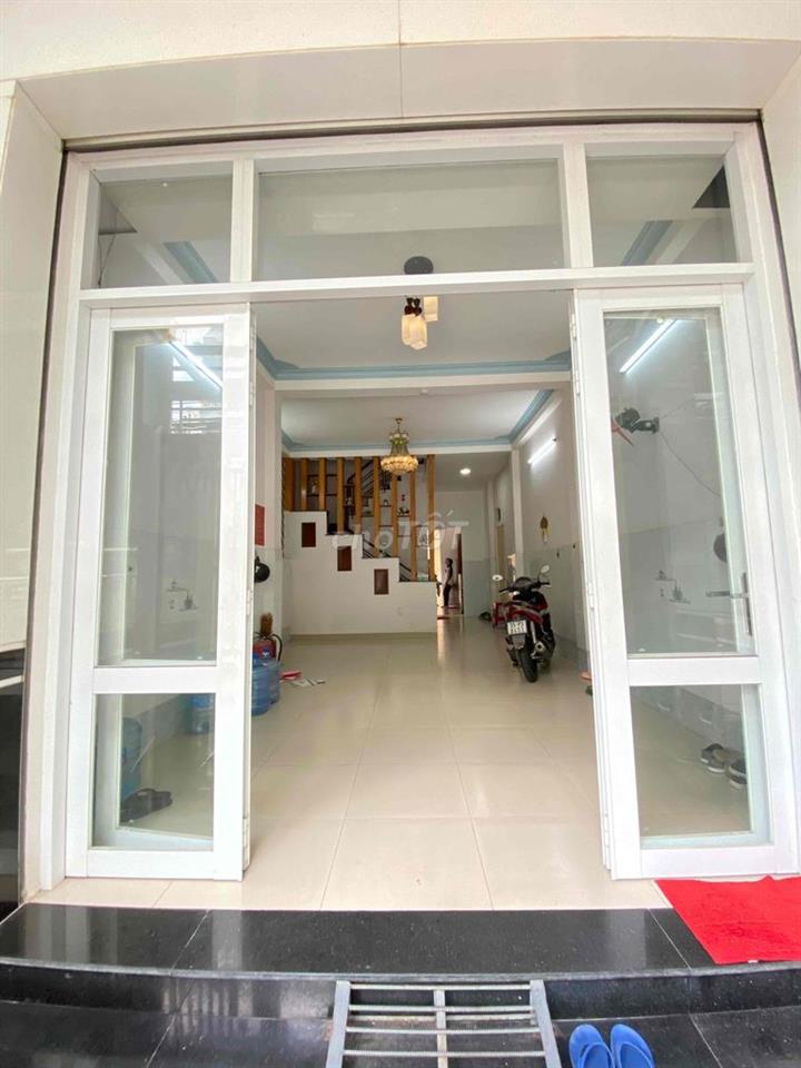 CHO THUÊ NHÀ NC 2 MẶT TIỀN TRƯỚC SAU Q.TP gần trường phan chu trinh