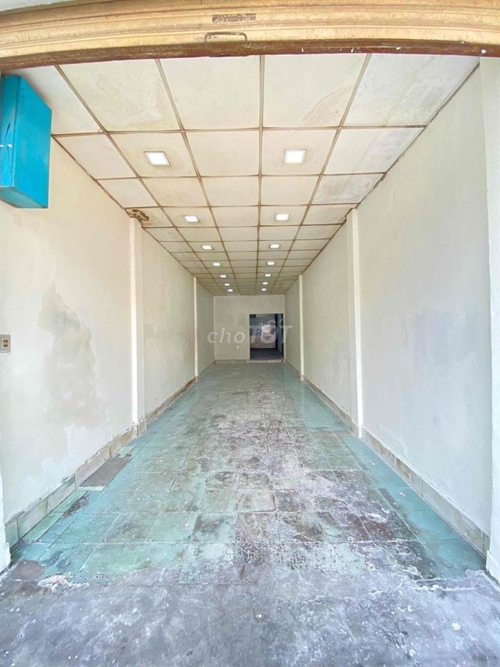 CHO THUÊ NHÀ NC MẶT TIỀN TRƯỜNG CHINH Q.TB vị trí ngây ngã tư đèn đỏ