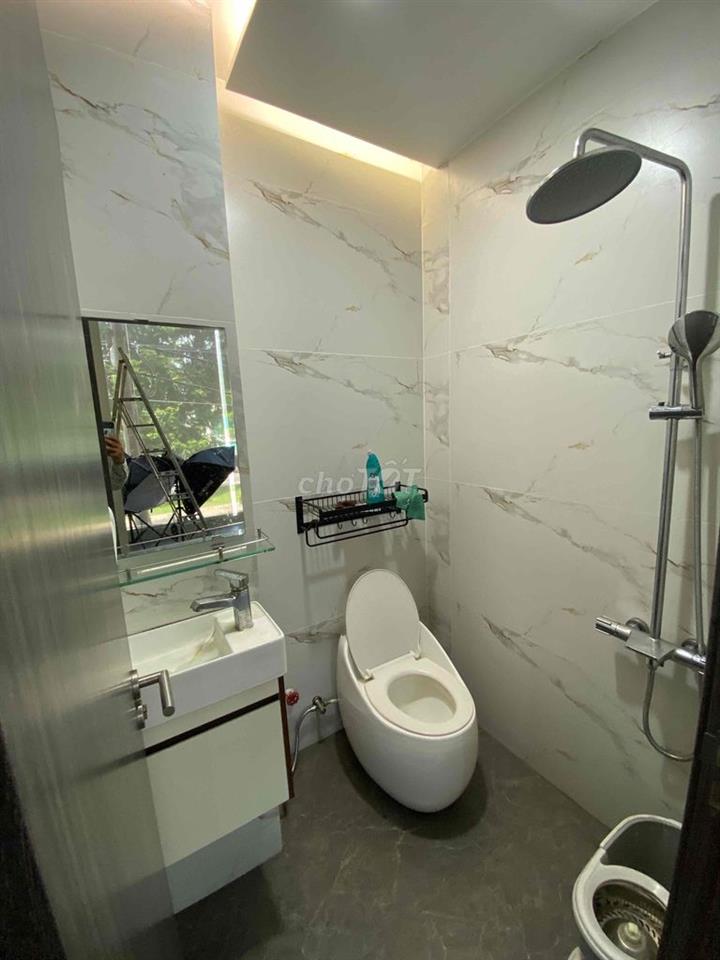 CHO THUÊ NHÀ MT MẶT BẰNG KD Q.BT ngây ngã ba vị trí đẹp