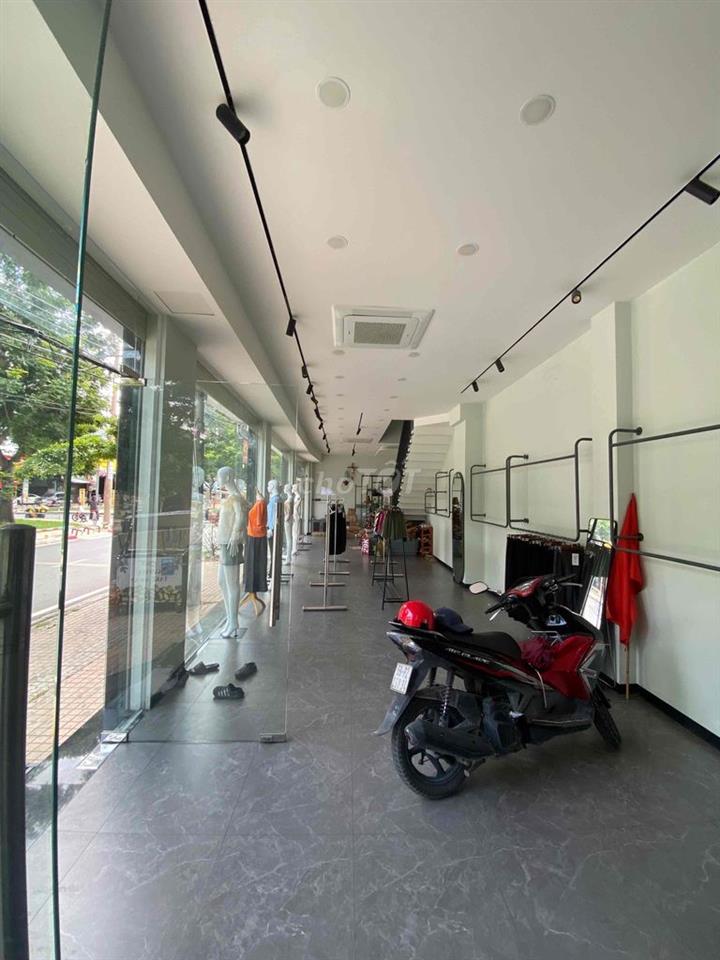 CHO THUÊ NHÀ MT MẶT BẰNG KD Q.BT ngây ngã ba vị trí đẹp