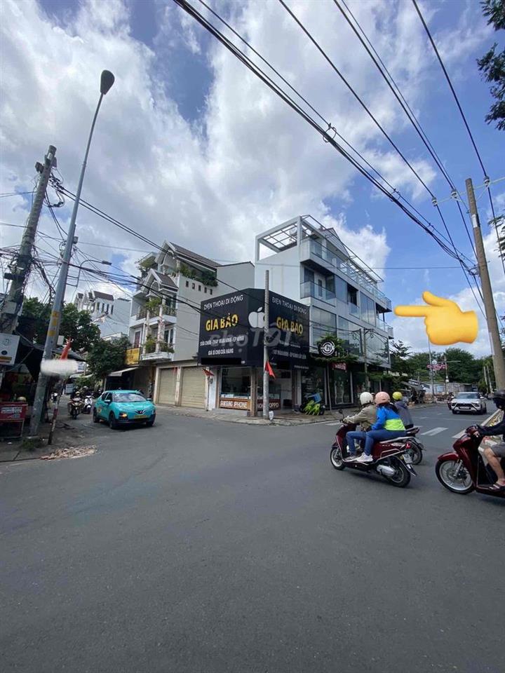 CHO THUÊ NHÀ MT MẶT BẰNG KD Q.BT ngây ngã ba vị trí đẹp