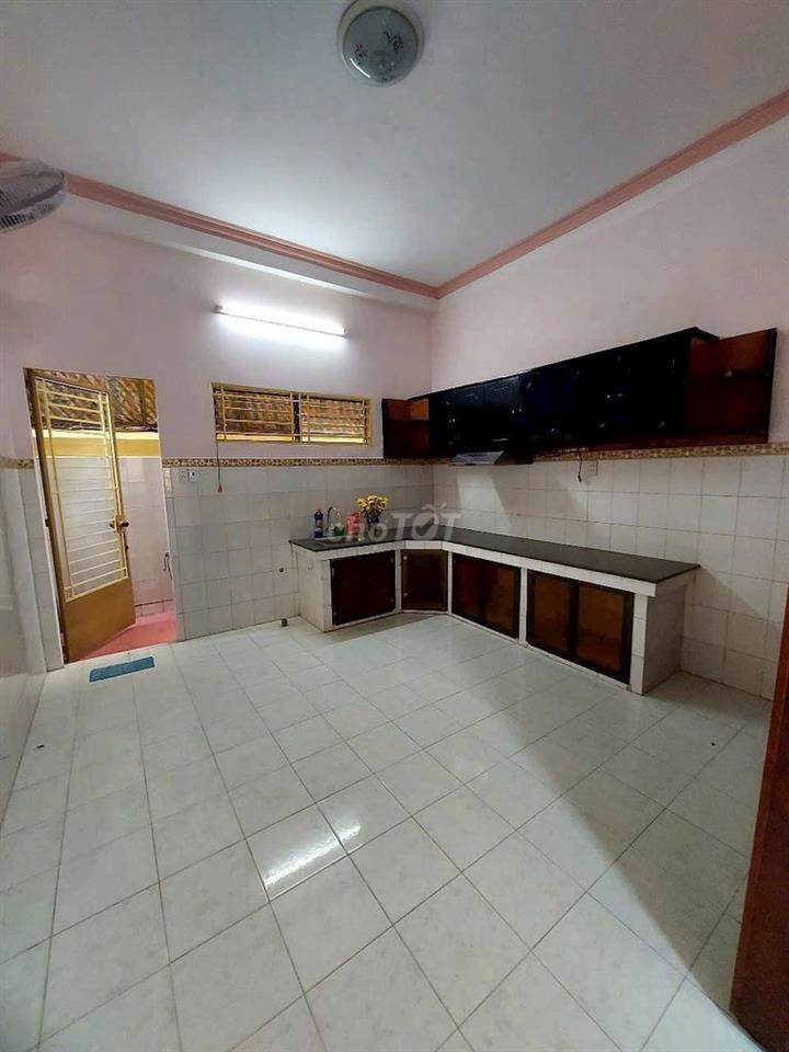 🔥 Diện tích đẹp – 5PN – hẻm xe hơi thông – giá chỉ 14 triệu!