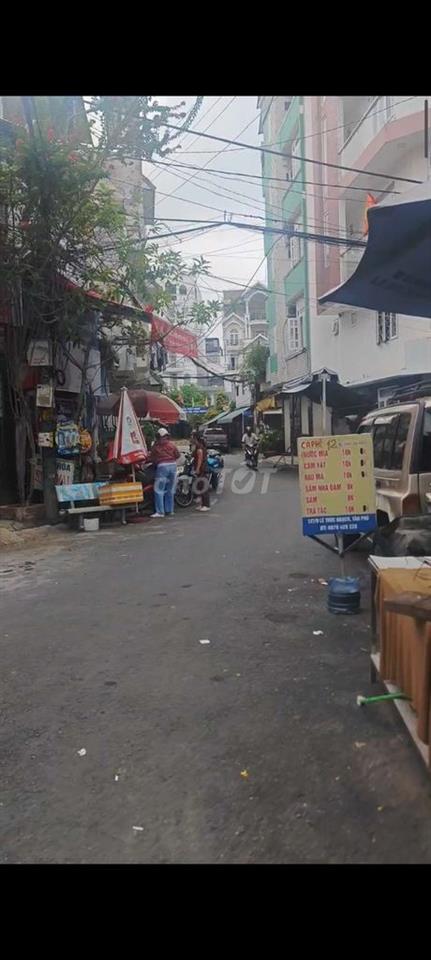 nhà nguyên căn