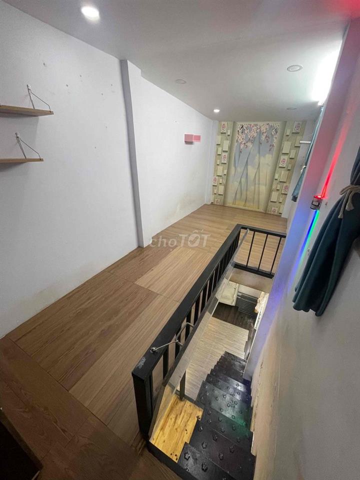 Thuê nhà hẻm Phạm Ngọc
