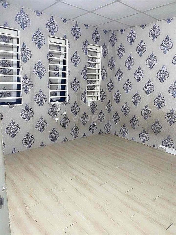 Cho thuê hẻm 131/12 Tân Hương 4,5 x 14m đúc 2 lầu ST giá 16 triệu