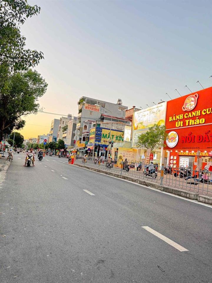 Cho thuê 329 Nguyễn Sơn, Phú Thạnh, Tân Phú
