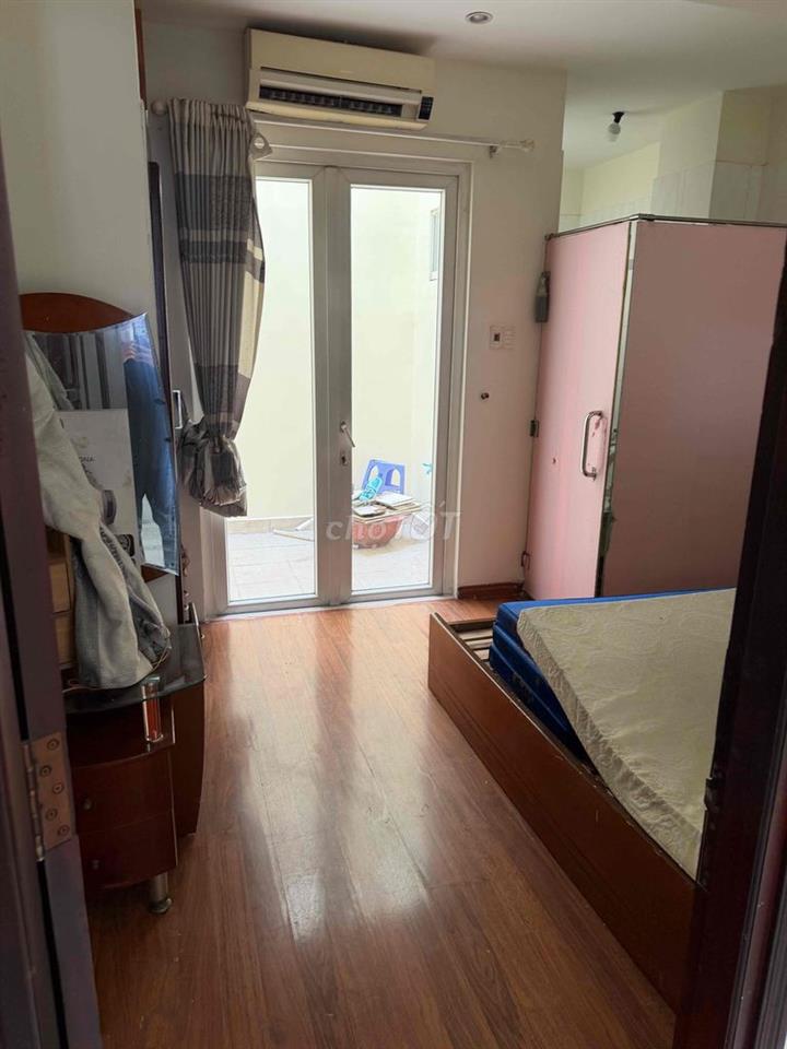 Cho thuê nhà nguyên căn 4x20m, 3PN, 4WC, full nội thất, hẻm xe hơi – N