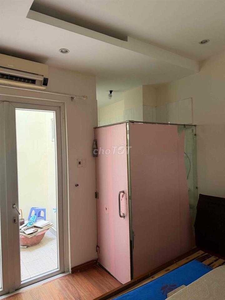 Cho thuê nhà nguyên căn 4x20m, 3PN, 4WC, full nội thất, hẻm xe hơi – N