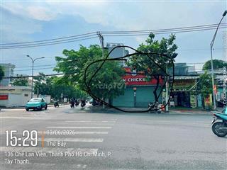 hạ giá thuê lâu dài góc ngã tư chế lan viên , d9