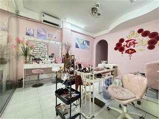 Sang Tiệm Nail - Mi Tại Khu K300 Quận Tân Bình