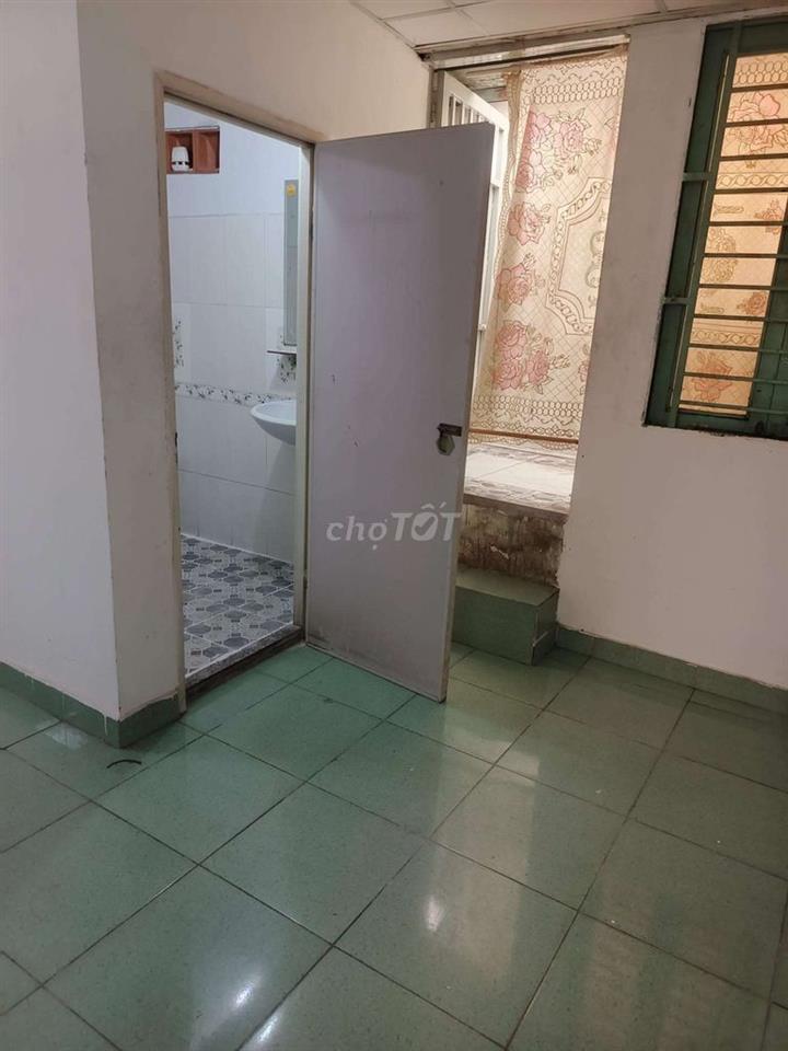 Cho thuê nhà giá rẻ hẻm thông Nguyễn Sơn -TNH quận Tân Phú chỉ 11tr/th