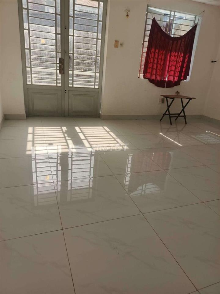 Cho thuê nhà giá rẻ hẻm thông Nguyễn Sơn -TNH quận Tân Phú chỉ 11tr/th