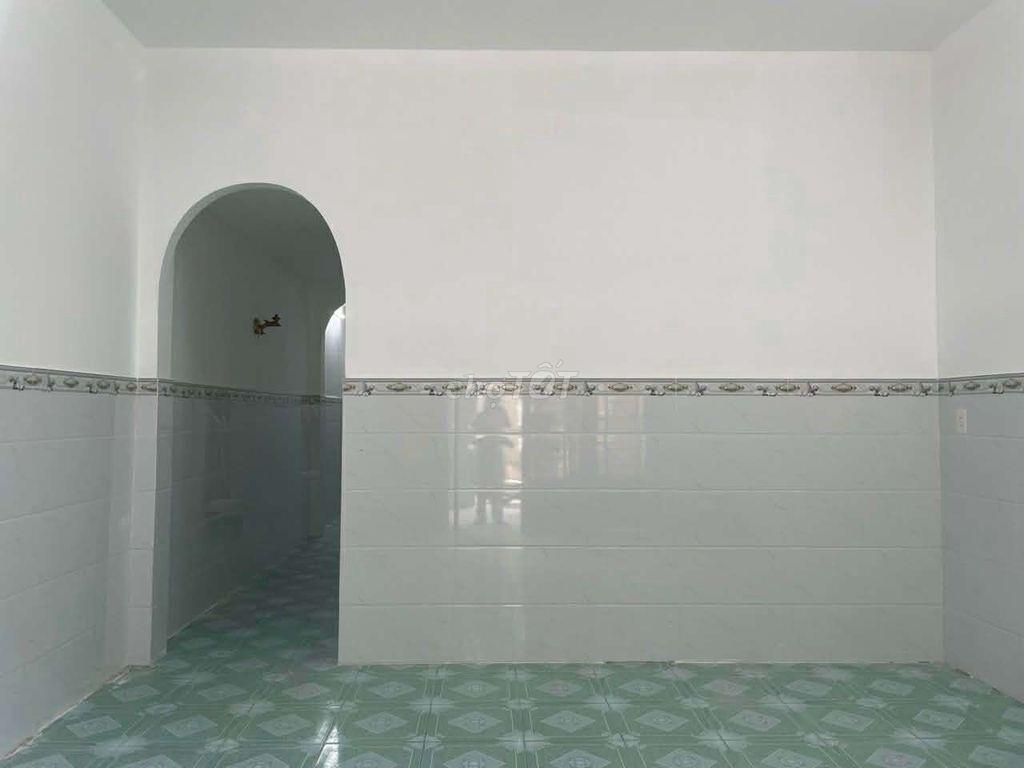 Cho thuê nhà giá rẻ hẻm thông Nguyễn Sơn -TNH quận Tân Phú chỉ 11tr/th