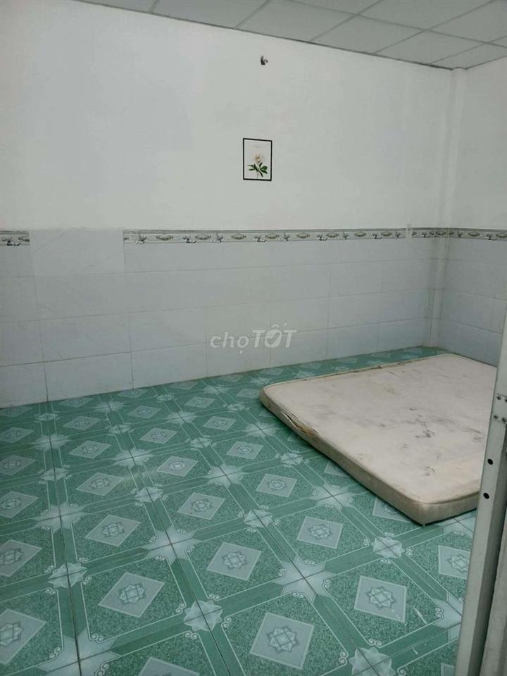 Cho thuê nhà giá rẻ hẻm thông Nguyễn Sơn -TNH quận Tân Phú chỉ 11tr/th