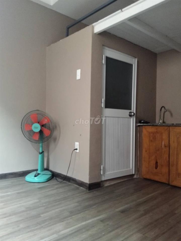 CHO THUÊ PHÒNG TRỌ 1,8TR FULL CHI PHÍ