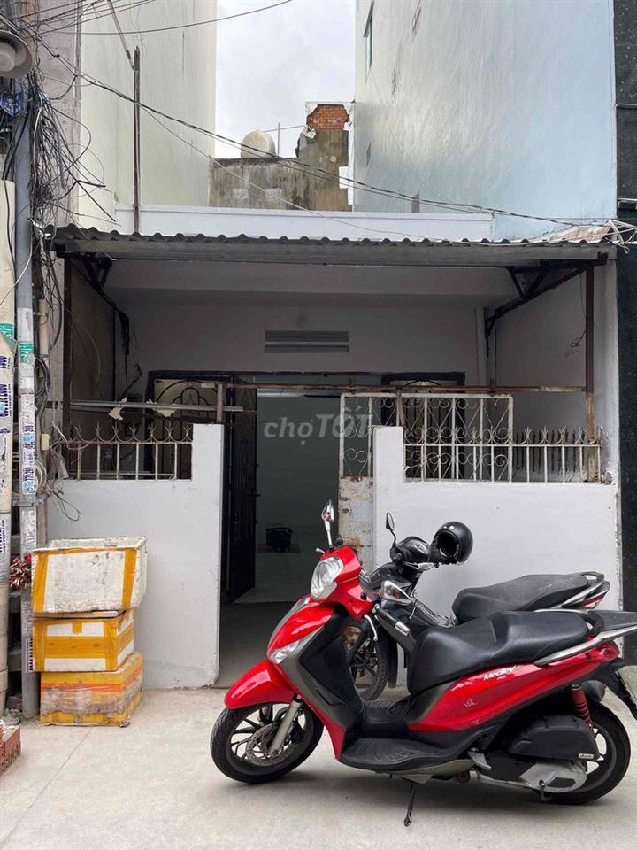 Cho thuê nhà cấp 4 hẻm Vườn Lài, Phú Thọ Hoà