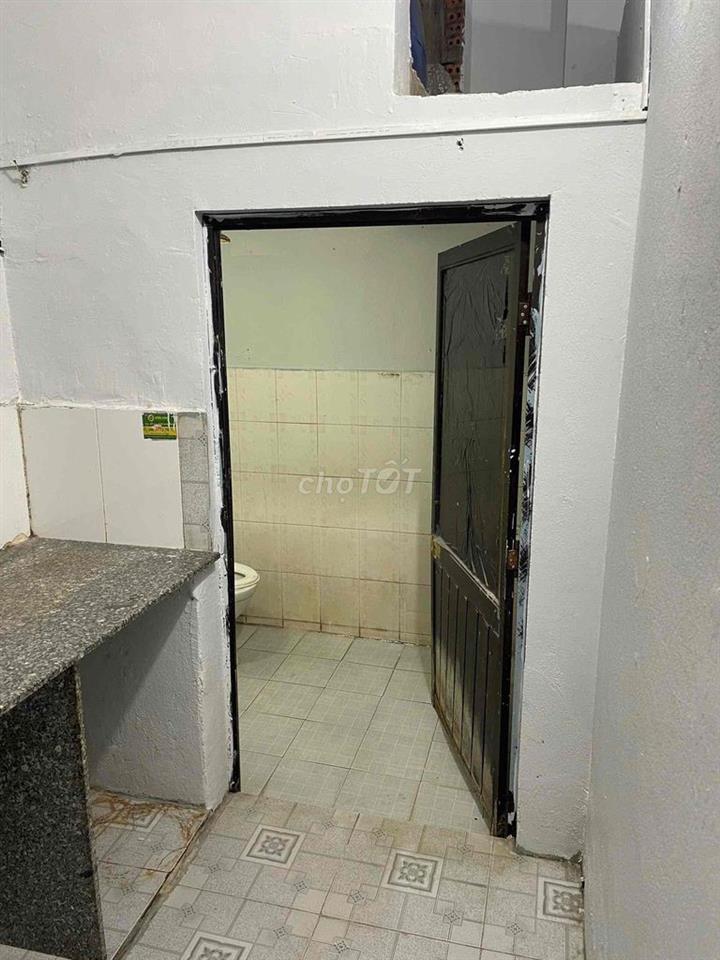 Cho thuê nhà cấp 4 hẻm Vườn Lài, Phú Thọ Hoà