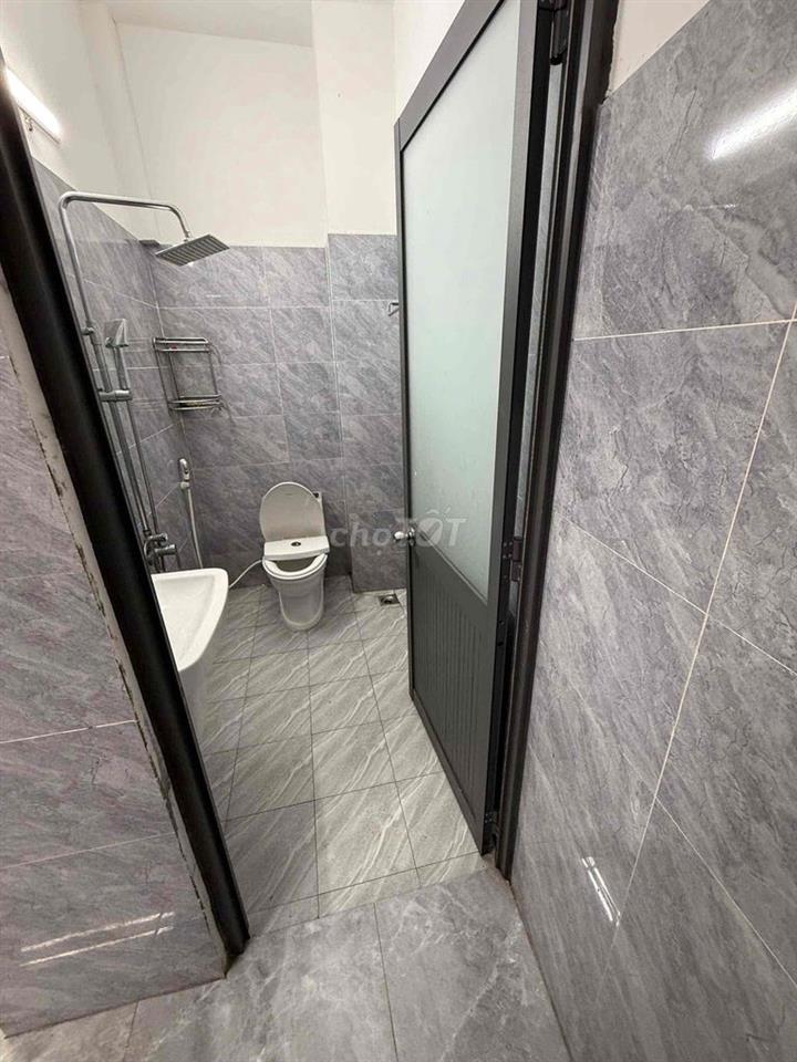 chính chủ cho thuê nhà 170/7 vườn lài hẻm 8m