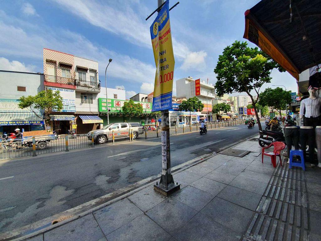 Nhà mặt tiền nhỏ xinh Lũy Bán Bích
