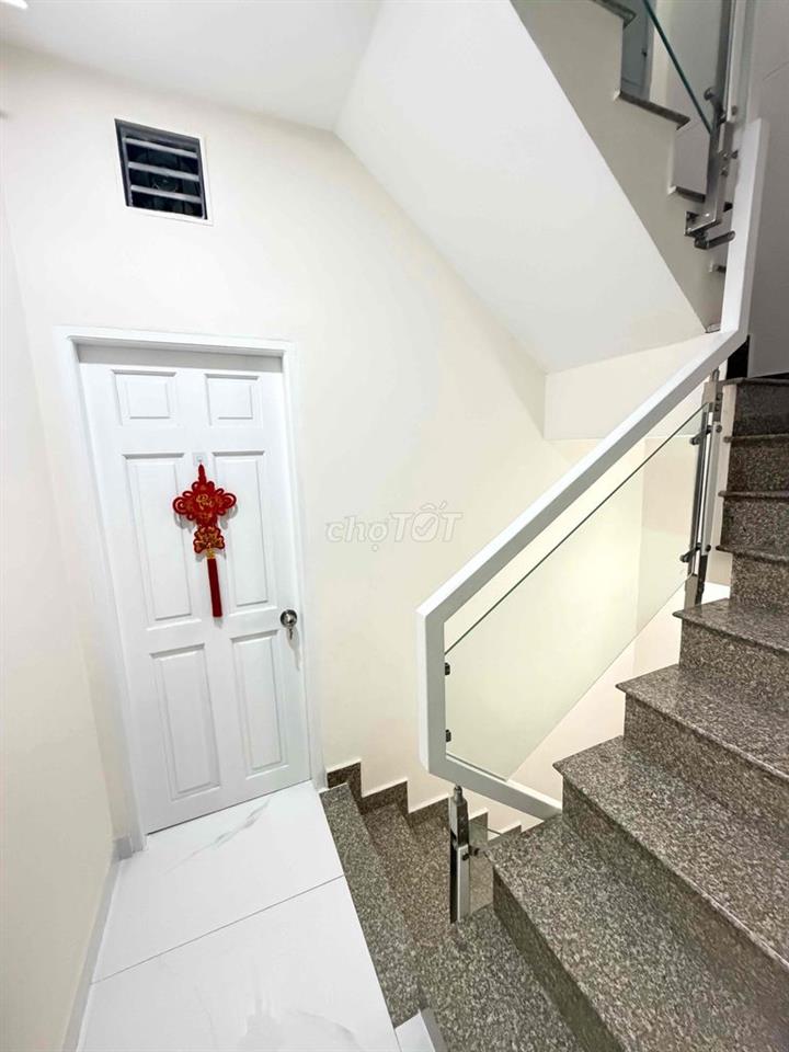 Bán mặt tiền kinh doanh cực sung đường Tân Sơn Nhì, sát Trường Chinh