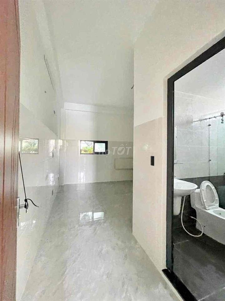 nhà mới sạch sẽ