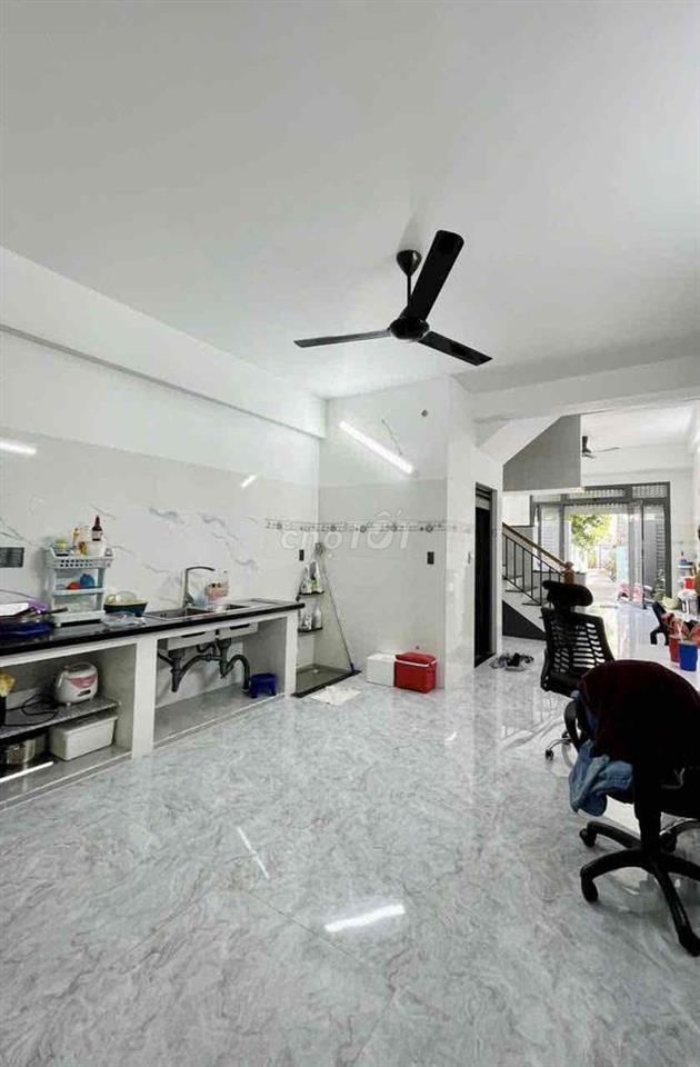 nhà mới sạch sẽ