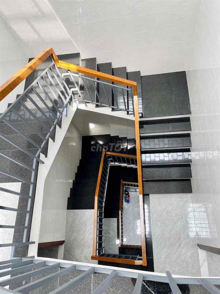 nhà mới sạch sẽ