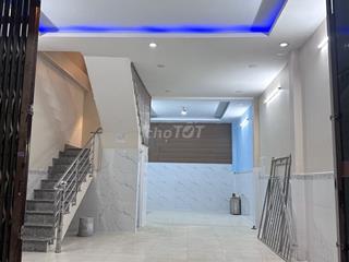 CHO THUÊ NHÀ NGUYÊN CĂN MẶT TIỀN 586 LÊ TRỌNG TẤN DT5*12