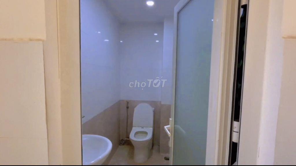 Cho Thuê MBKD Nguyễn Quý Anh, DT 4x7m, Giá 6 tr, Có WC Riêng